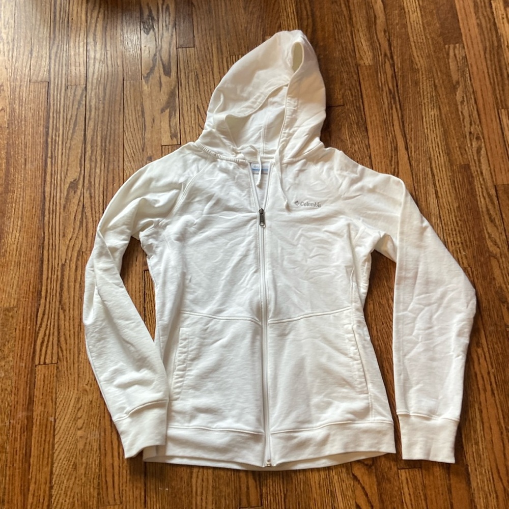 Columbia size Medium zip up top.